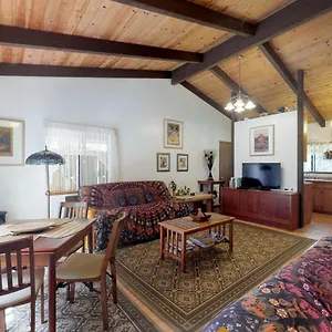  Holiday home Ekomomai Retreat United States